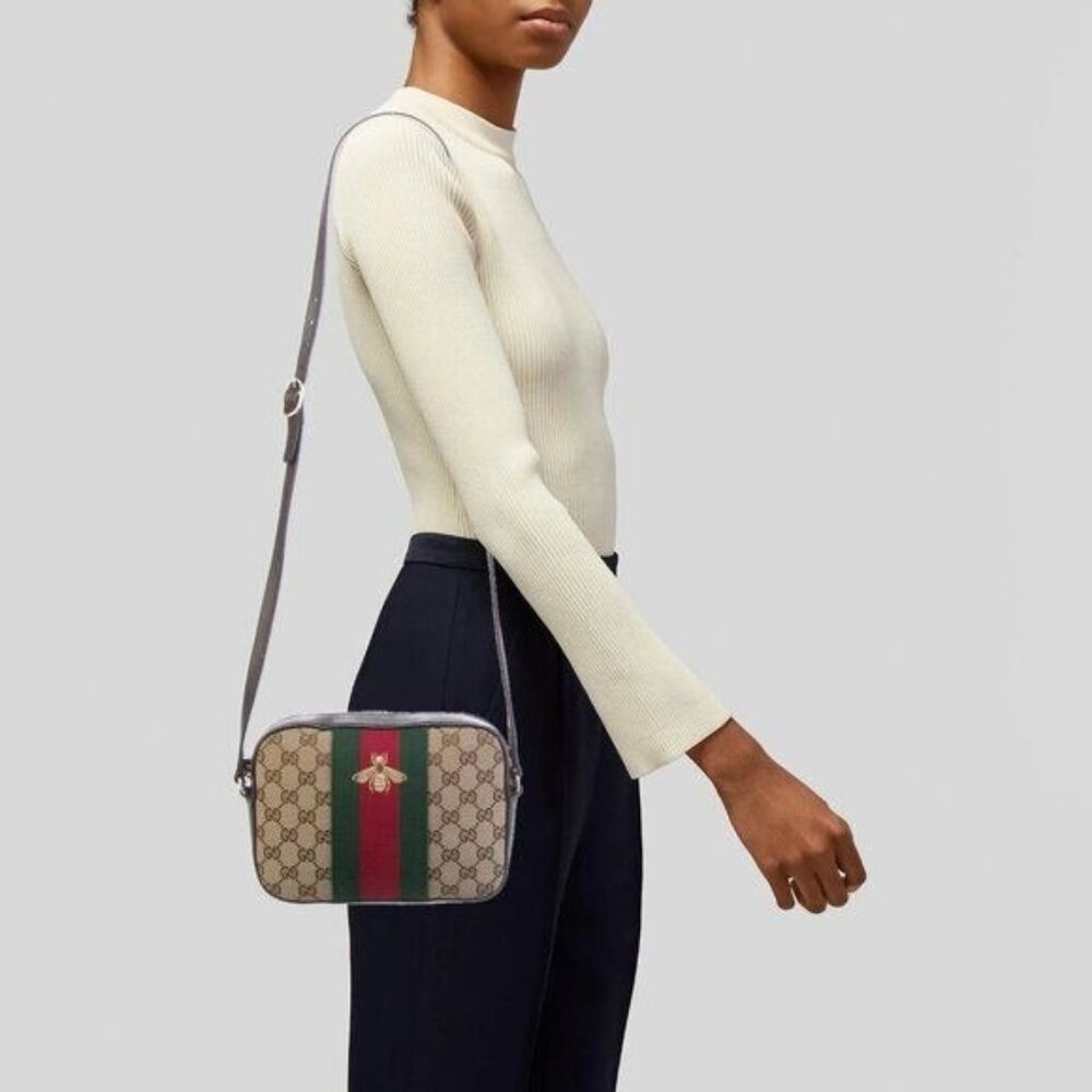 Authentic Gucci GG Sherry Bee Web Canvas Crossbody Bag Shoulder Bag Camera Bag - Picture 2 of 12